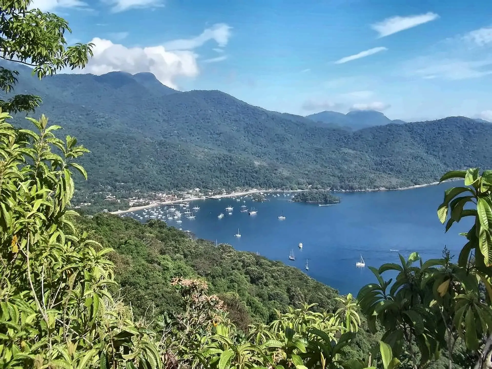 Vista de Abraão desde el camino a Lopes Mendes